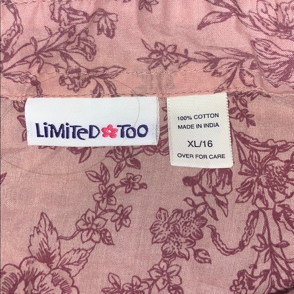 Cute pink flowered top - Picture 3 of 3